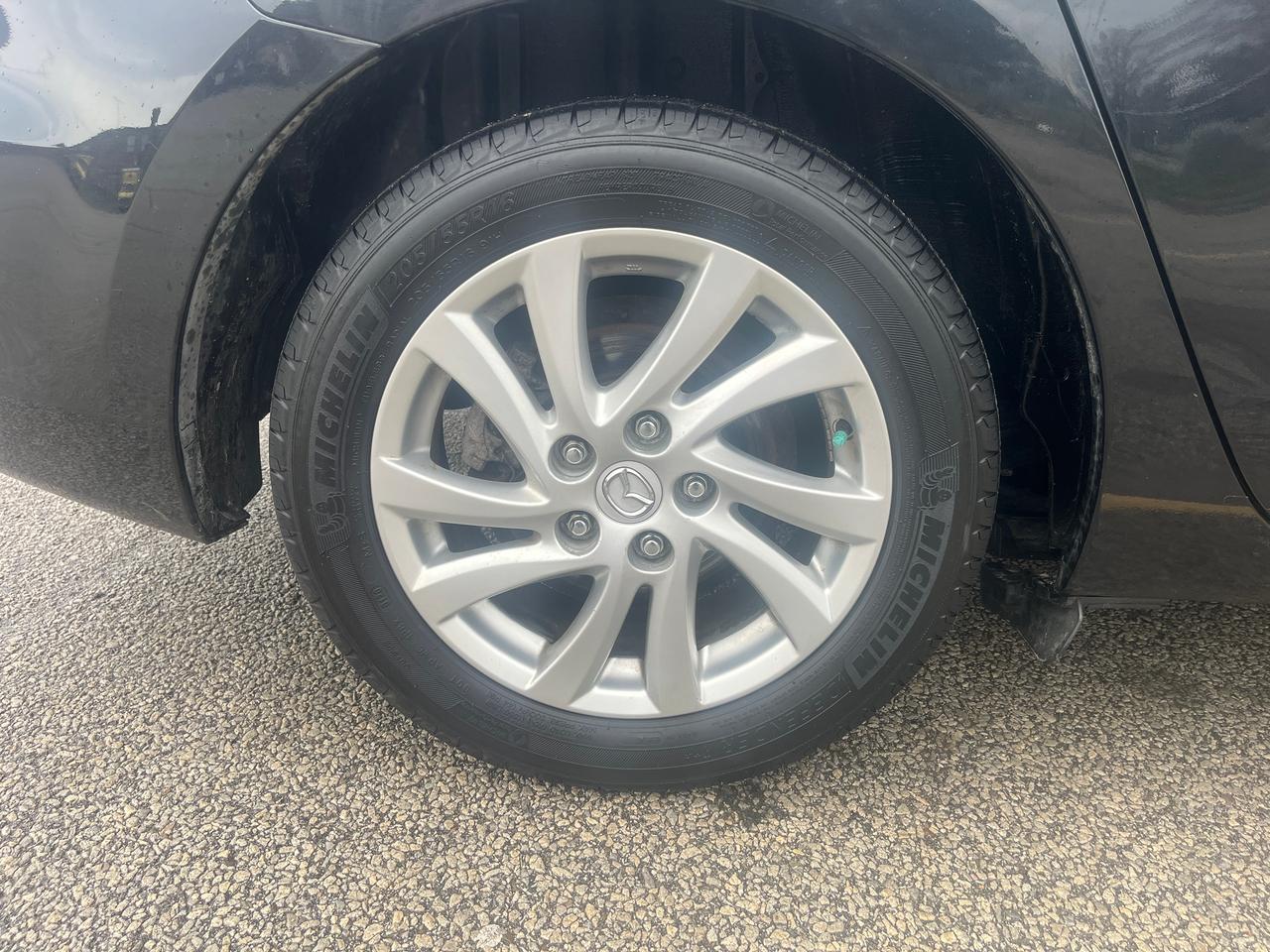 2012 Mazda MAZDA3 4dr Sdn Auto GS-SKY Photo