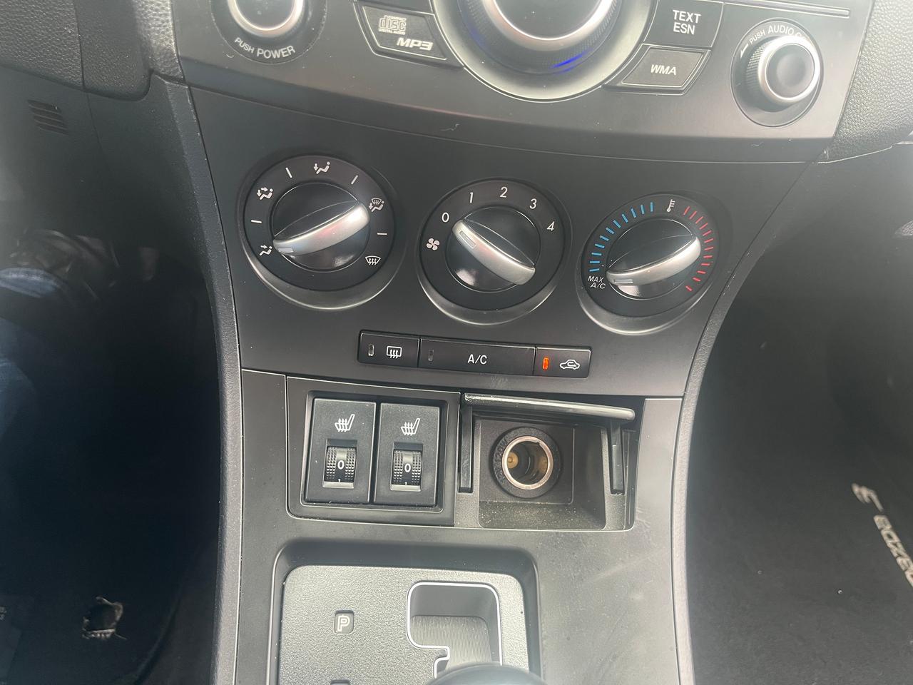 2012 Mazda MAZDA3 4dr Sdn Auto GS-SKY Photo