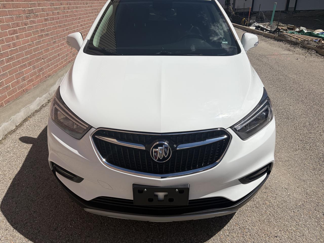 2019 Buick Encore Sport Touring Photo2