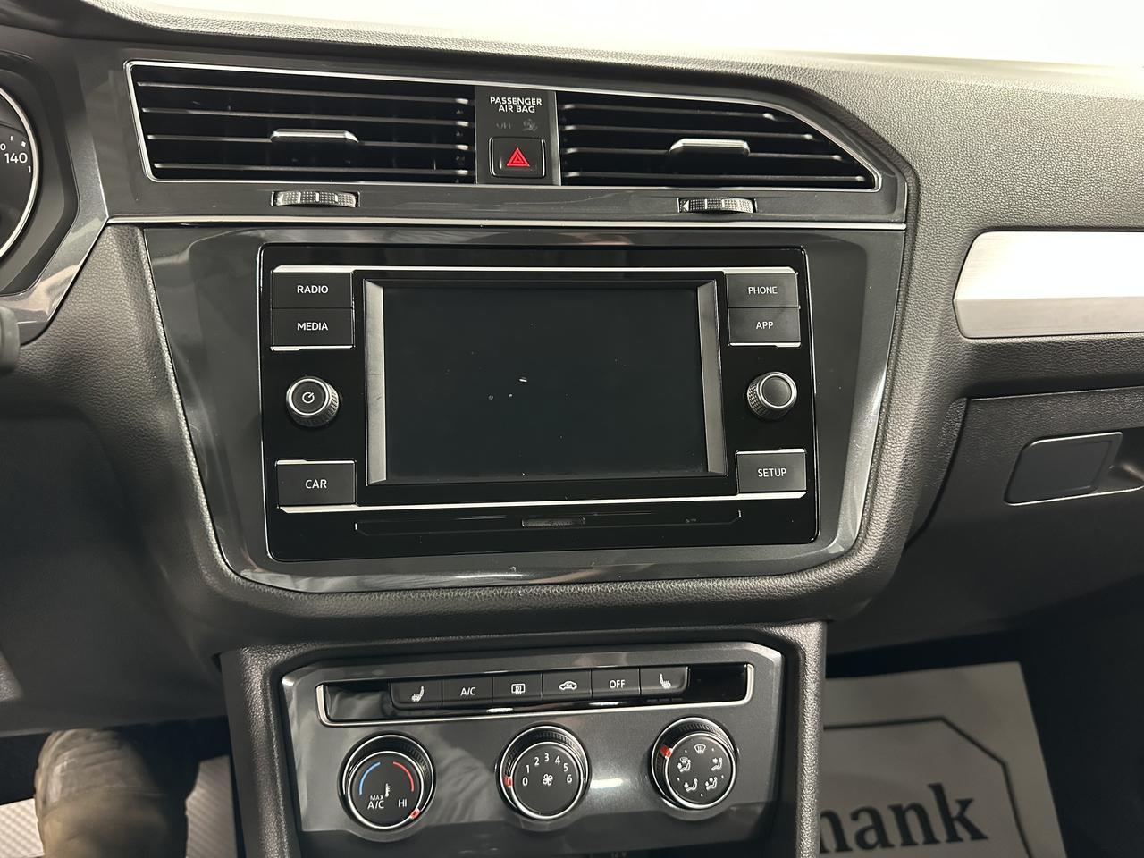 2020 Volkswagen Tiguan Trendline Photo11