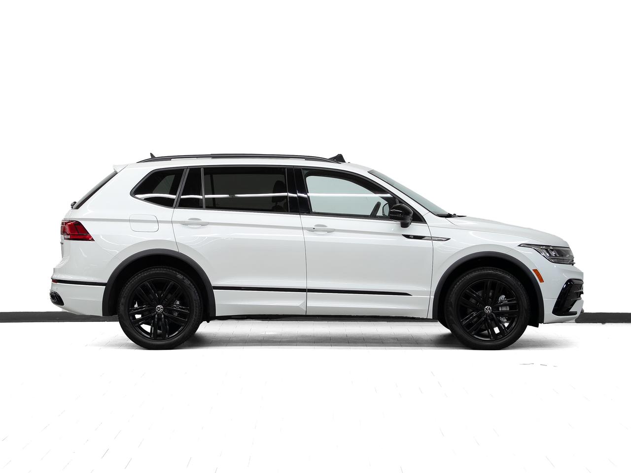 2022 Volkswagen Tiguan COMFORTLINE R-LINE AWD | BLK Edition | Pano roof Photo3