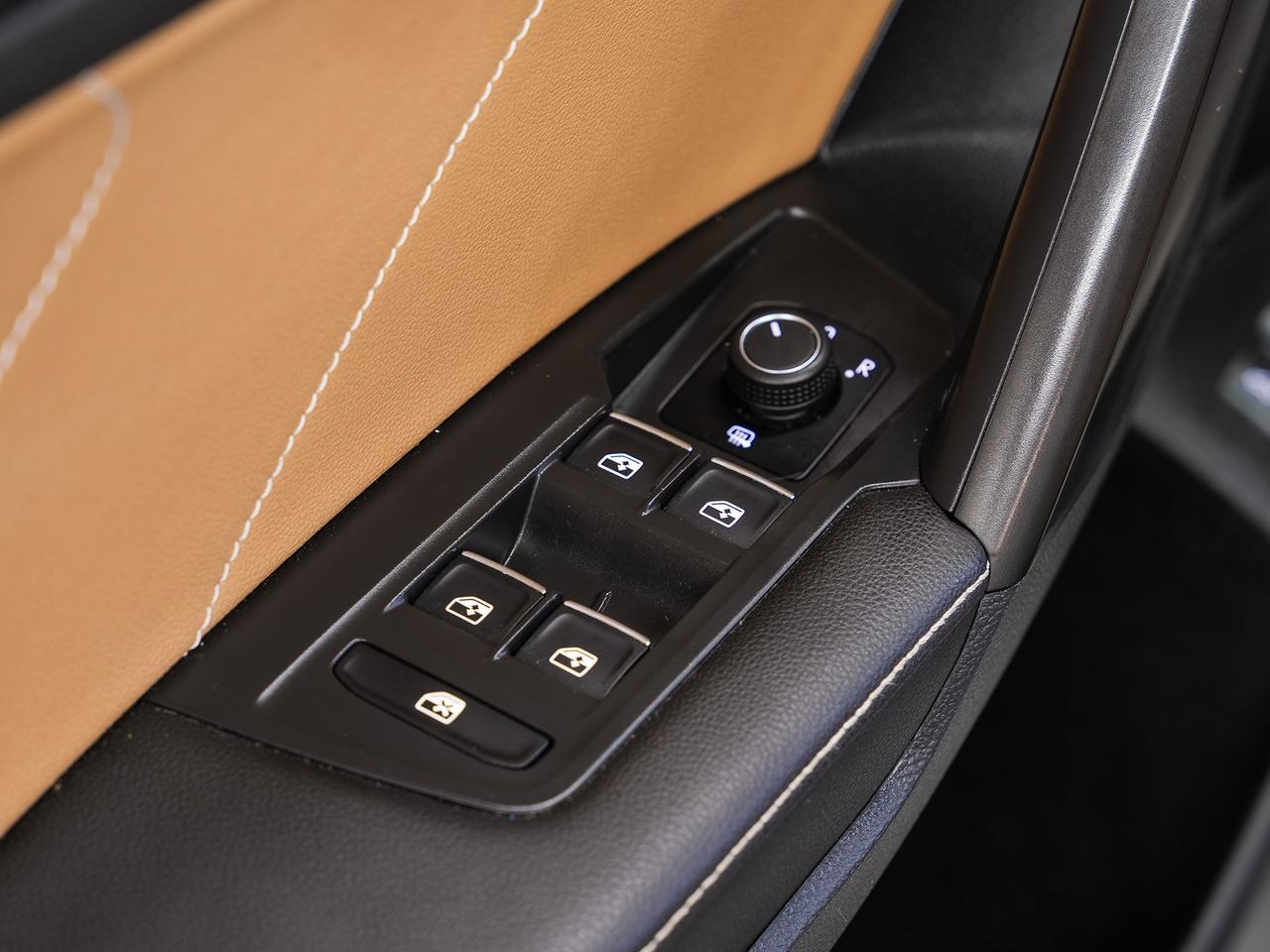 2022 Volkswagen Tiguan COMFORTLINE R-LINE AWD | BLK Edition | Pano roof Photo