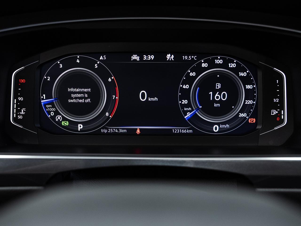 2022 Volkswagen Tiguan COMFORTLINE R-LINE AWD | BLK Edition | Pano roof Photo