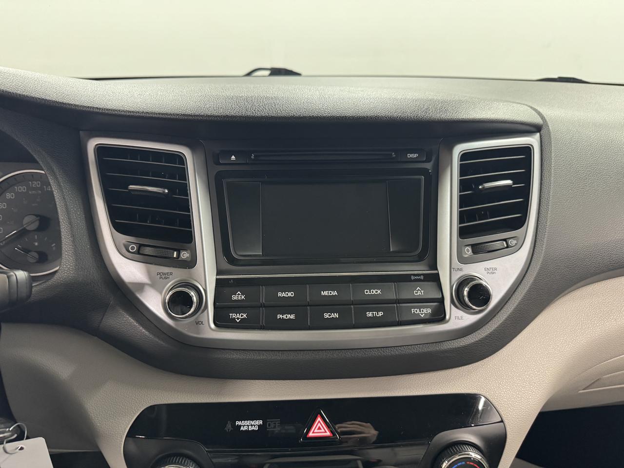 2017 Hyundai Tucson FWD 4DR 2.0L Photo10