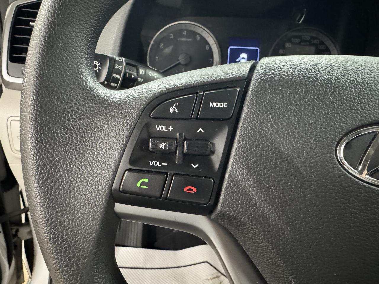 2017 Hyundai Tucson FWD 4DR 2.0L Photo30