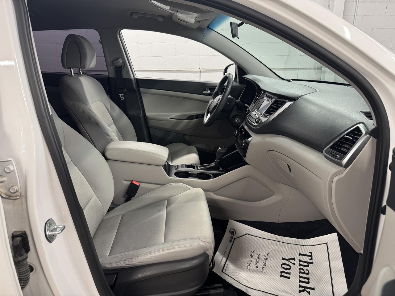 2017 Hyundai Tucson FWD 4DR 2.0L Photo