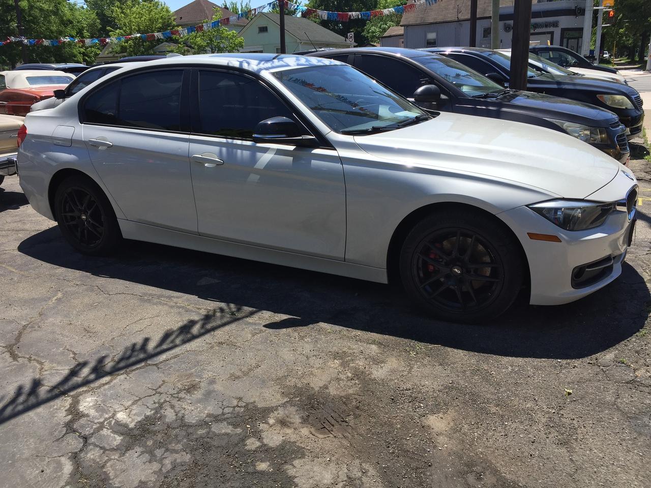 2015 BMW 3 Series 320i xDrive German Engineered W/A Sports Like-Feel