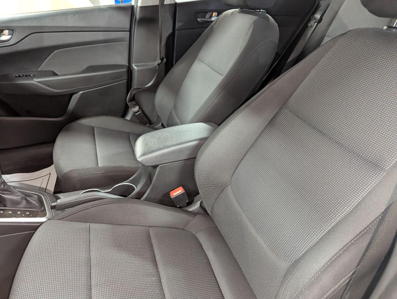 2019 Hyundai Accent Preferred WITH APPLE CARPLAY!! Photo