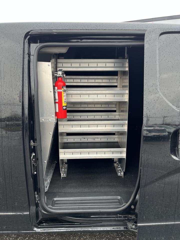 2018 Nissan NV200 SV Photo
