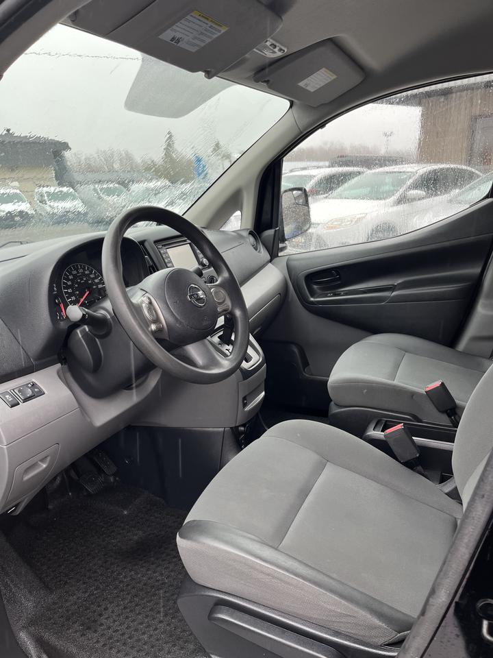 2017 Nissan NV200 S Photo