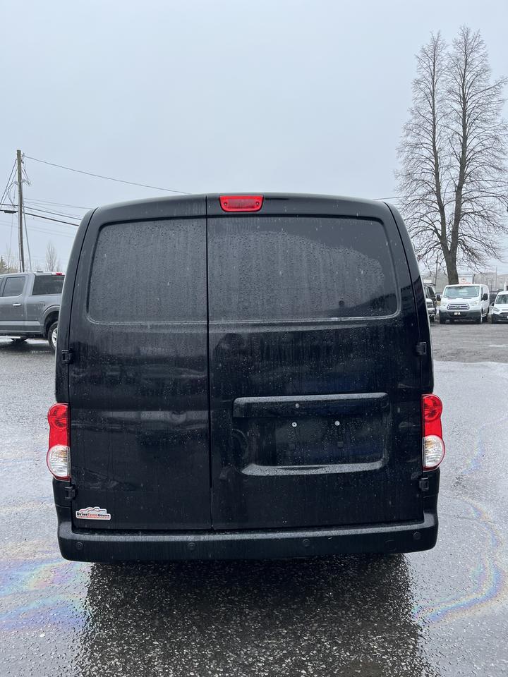2017 Nissan NV200 S Photo