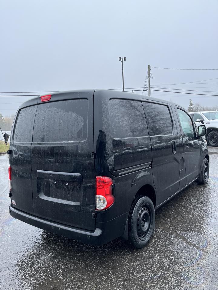 2017 Nissan NV200 S Photo4