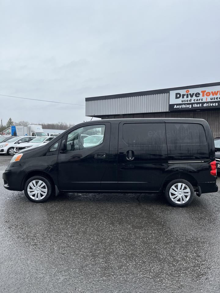 2017 Nissan NV200 S Photo