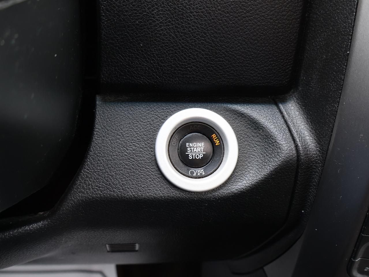 2018 RAM 1500 SPORT HEMI 4WD CERTIFIED *ACCIDENT FREE* CAMERA BLUETOOTH LEATHER HEATED SEATS SUNROOF CRUISE ALLOYS Photo