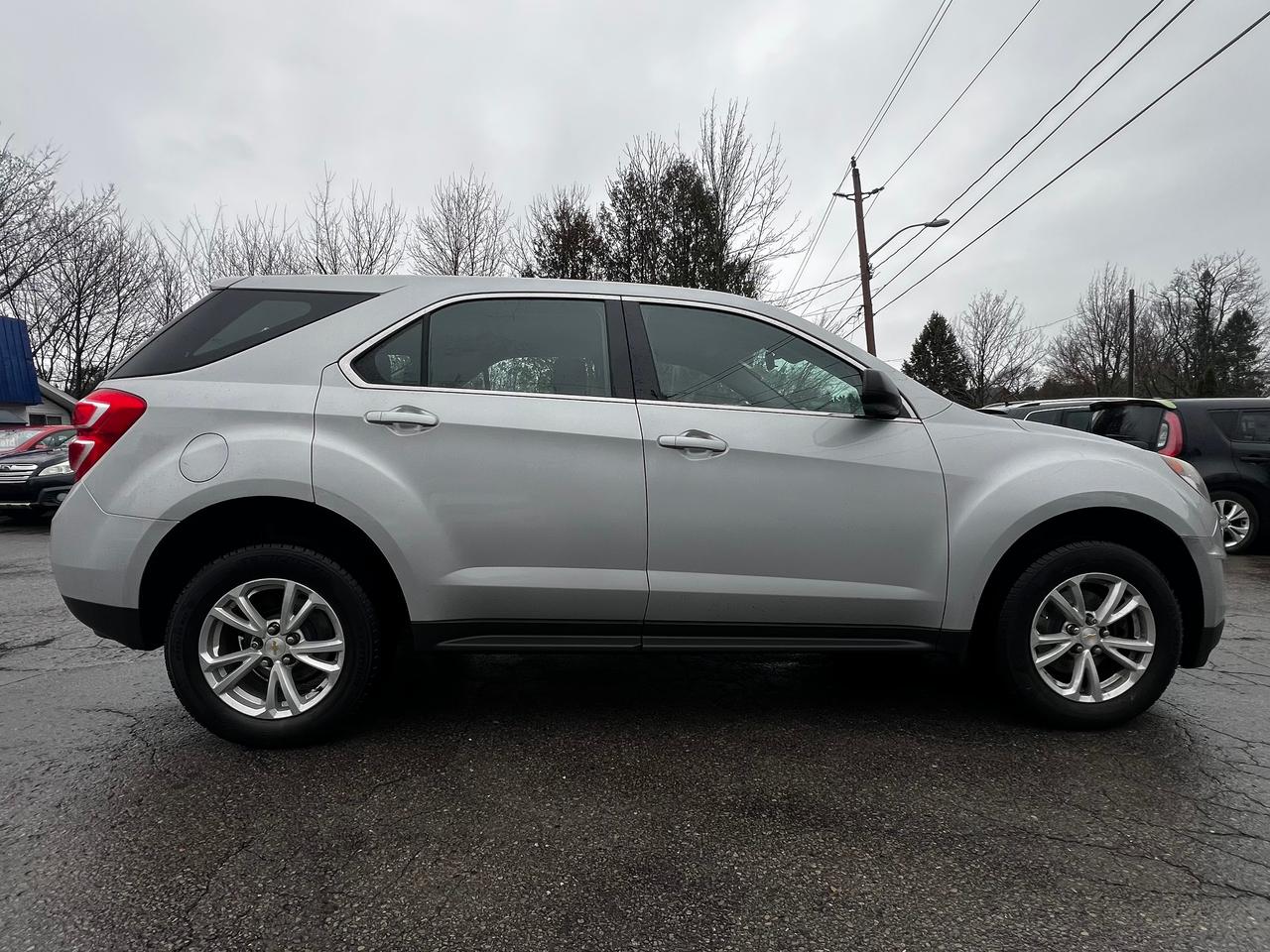 2017 Chevrolet Equinox AWD 4DR LS W/1LS - Photo #9