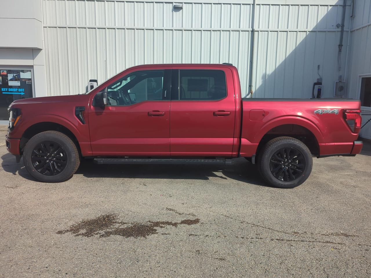 2026 Ford F-150 XLT SuperCrew 303A 4x4 Photo2
