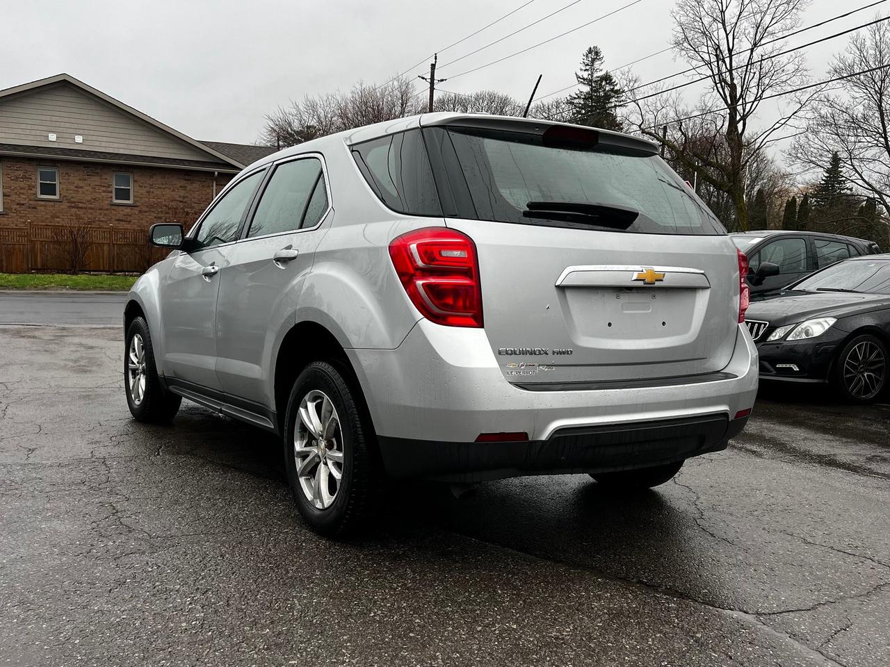 2017 Chevrolet Equinox AWD 4DR LS W/1LS Photo4