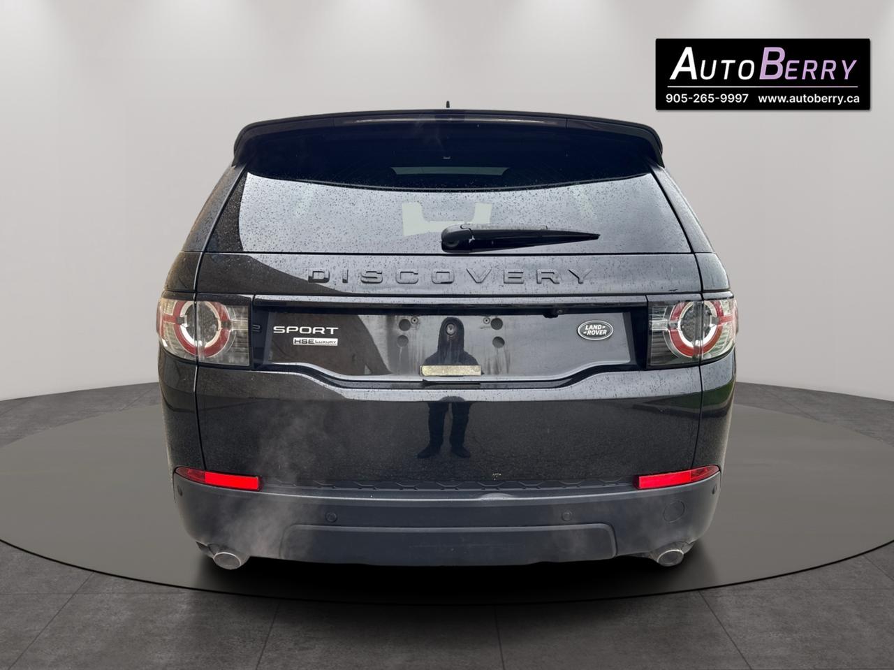 2016 Land Rover Discovery Sport HSE Luxury Photo