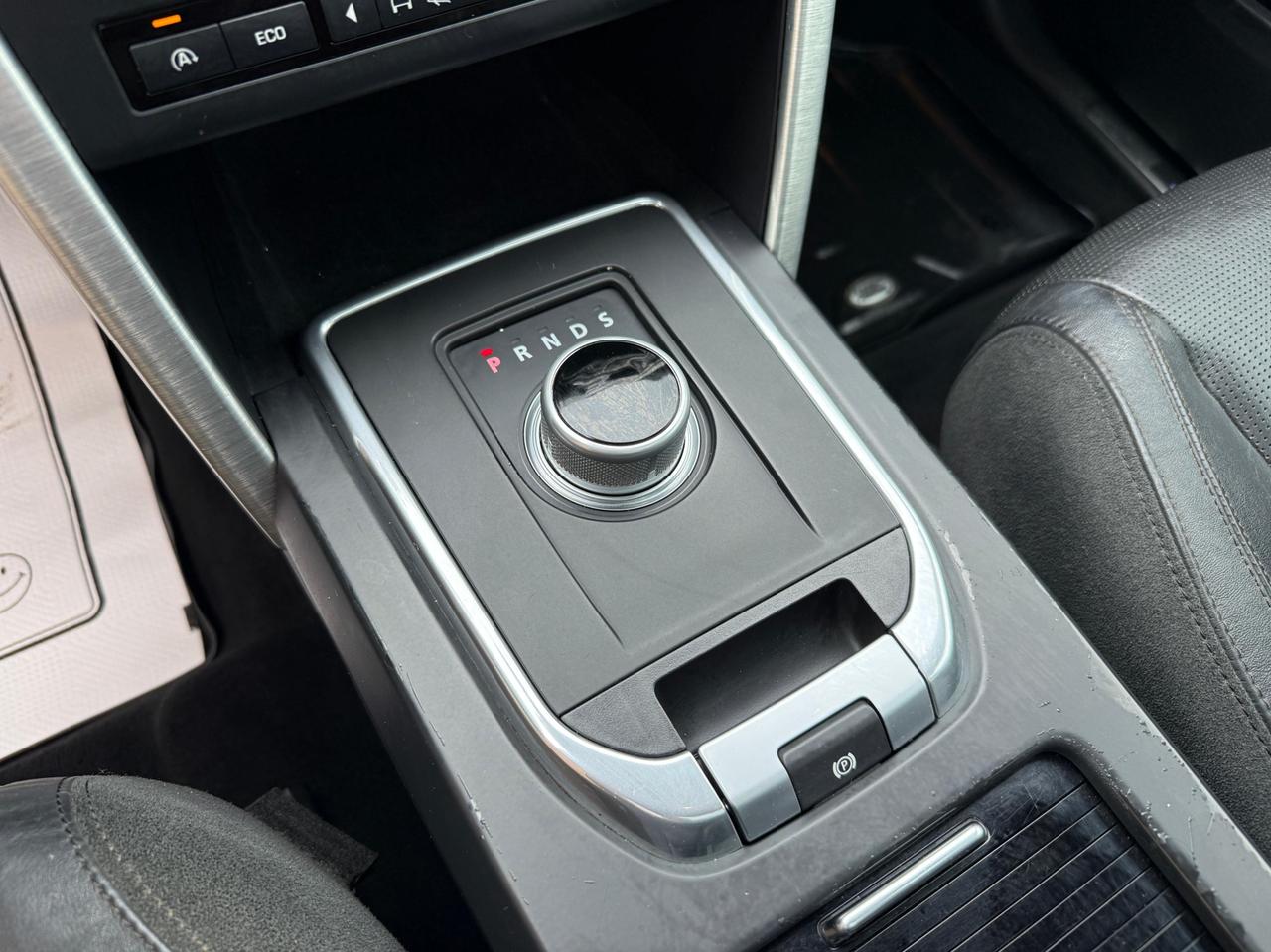 2016 Land Rover Discovery Sport HSE Luxury Photo