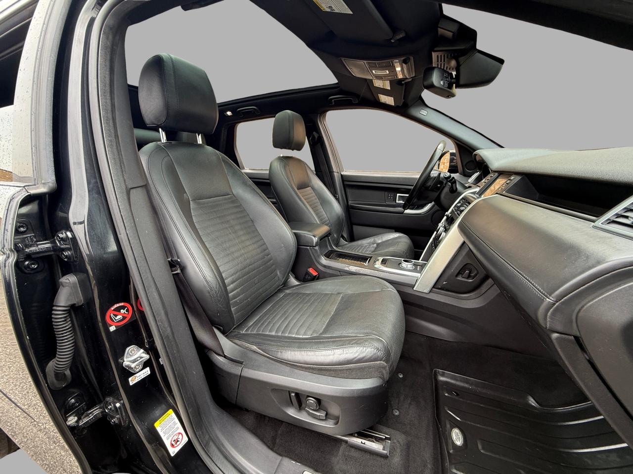 2016 Land Rover Discovery Sport HSE Luxury Photo