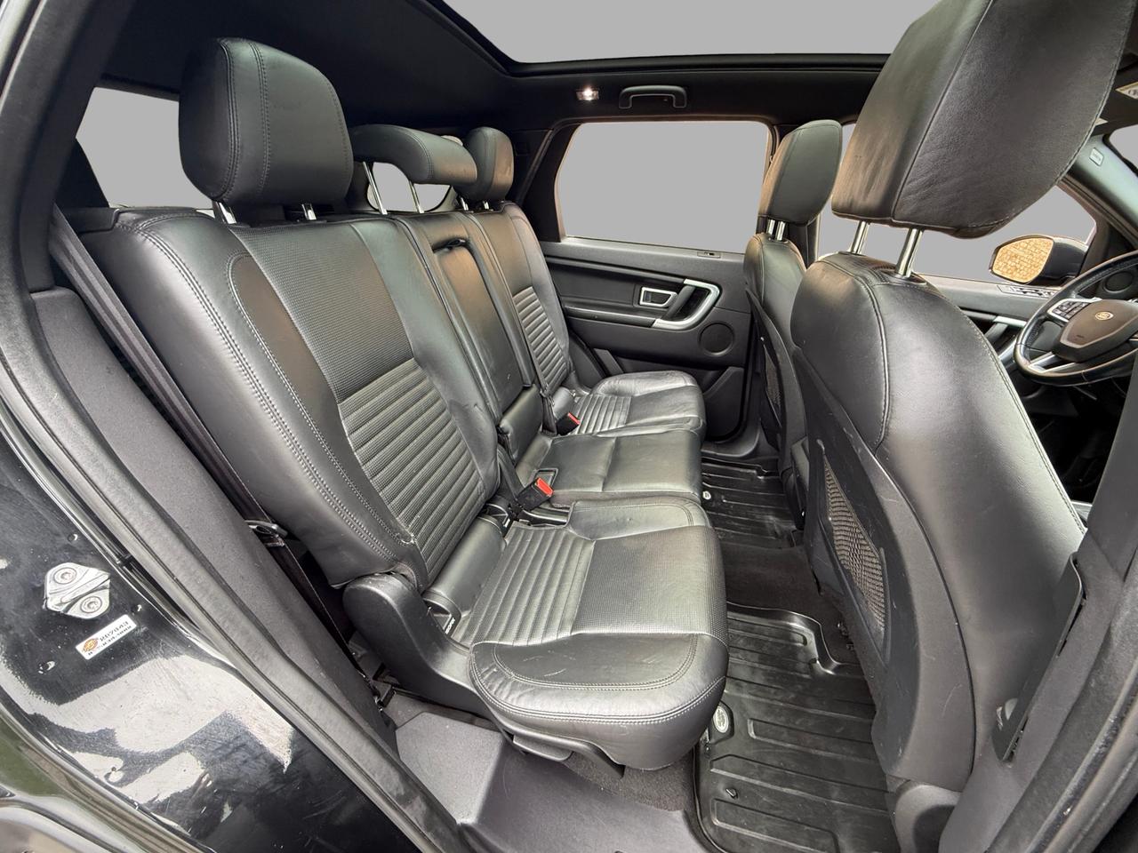 2016 Land Rover Discovery Sport HSE Luxury Photo