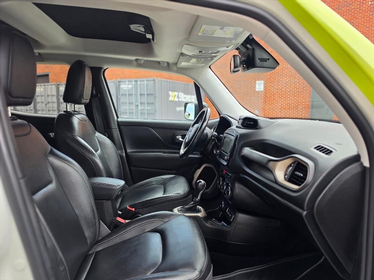 2017 Jeep Renegade 4WD LIMITED-REMOVABLE ROOF-LOADED Photo