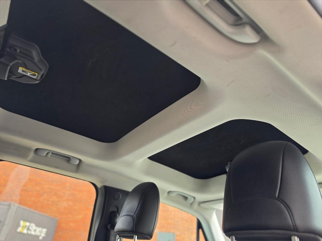 2017 Jeep Renegade 4WD LIMITED-REMOVABLE ROOF-LOADED Photo