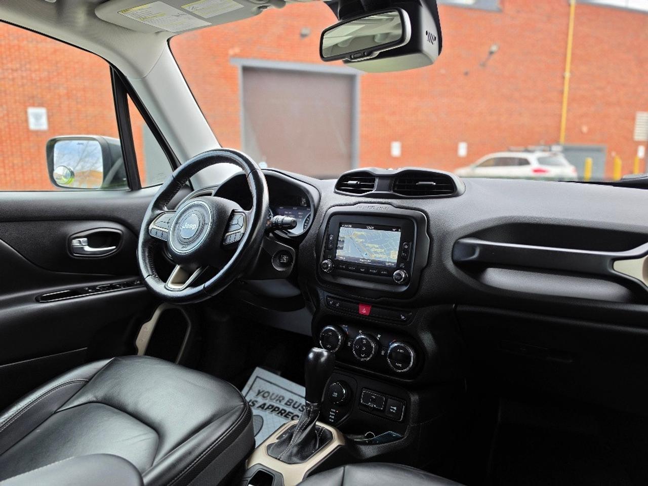 2017 Jeep Renegade 4WD LIMITED-REMOVABLE ROOF-LOADED Photo