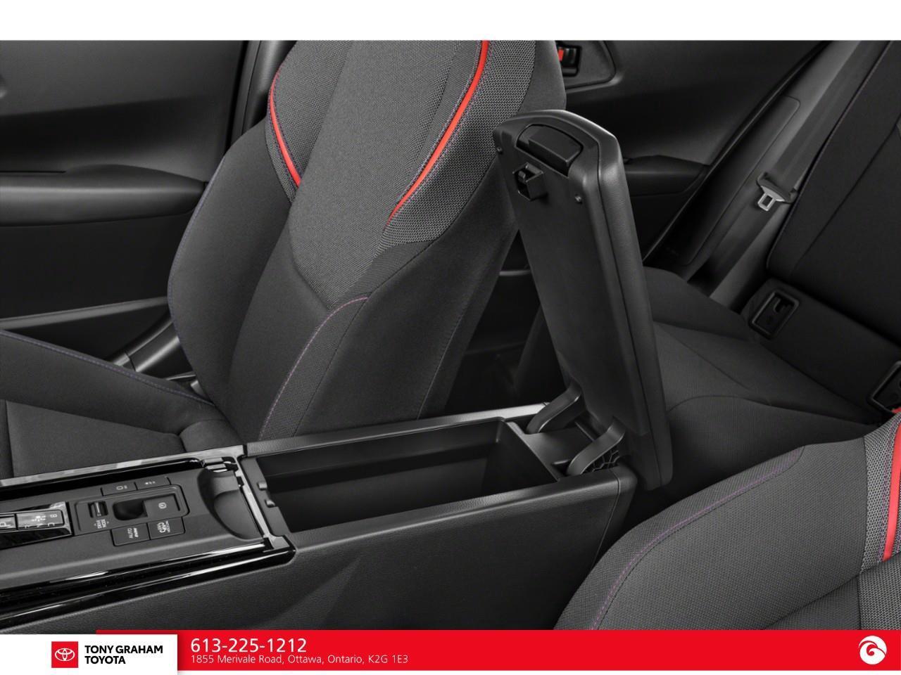 2024 Toyota Prius Prime SE Photo