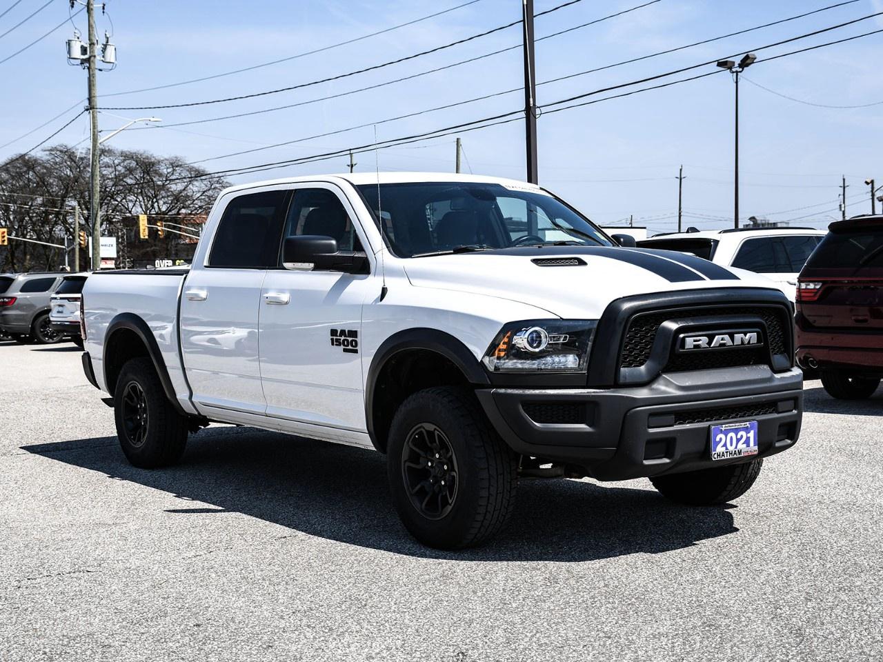 2021 RAM 1500 Classic WARLOCK 4X4 CREW CAB 5'7" BOX Photo4