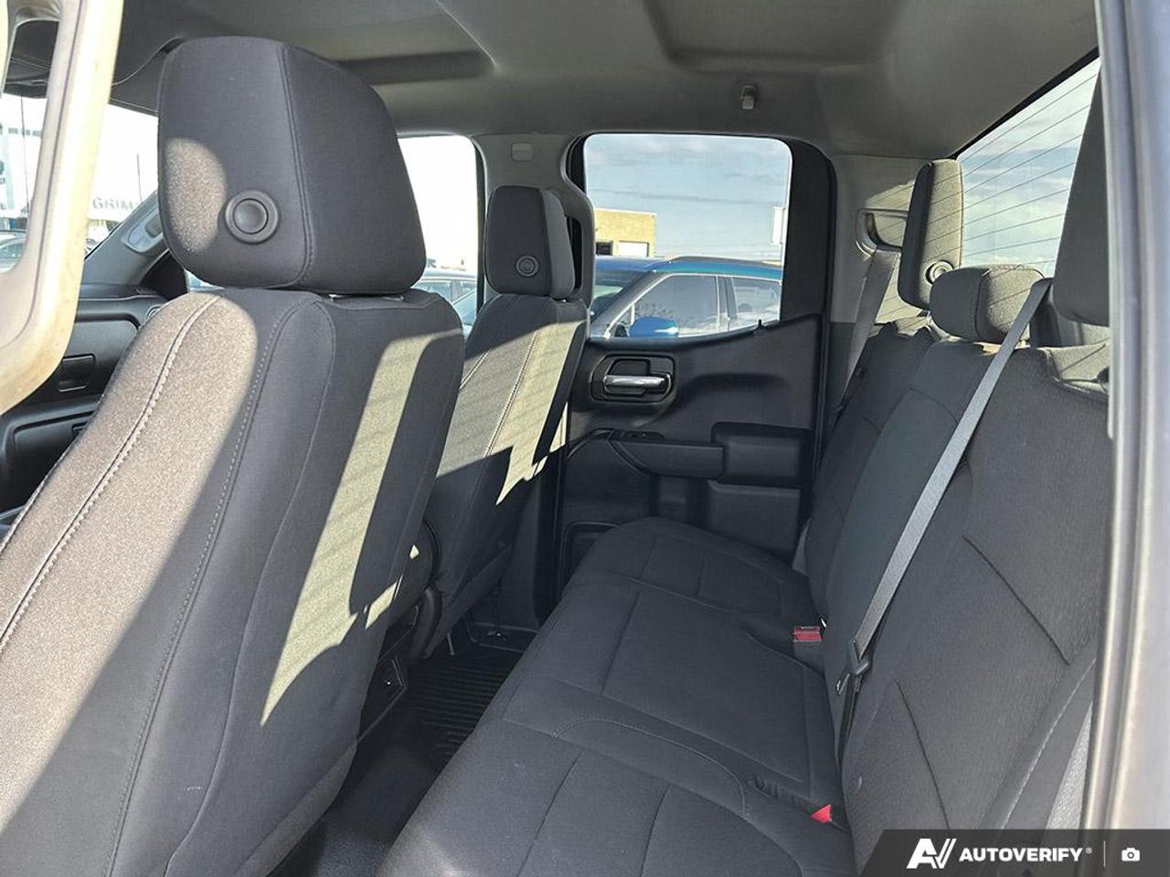 2021 Chevrolet Silverado 1500 Work Truck 5.3L V8 | TRAILER PKG | 6-PASSENGER | BLUETOOTH Photo