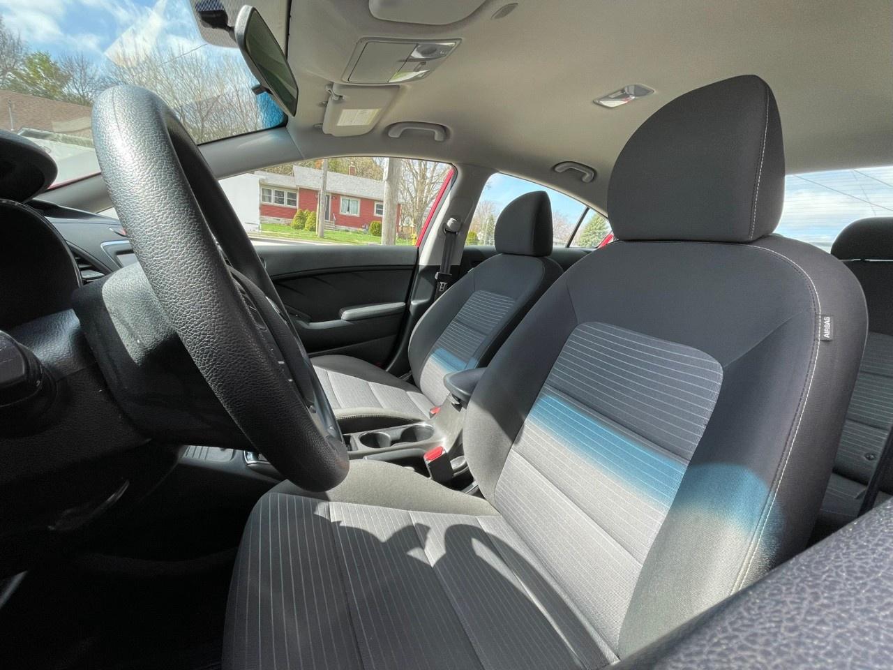 2017 Kia Forte 4dr Sdn Auto LX Photo