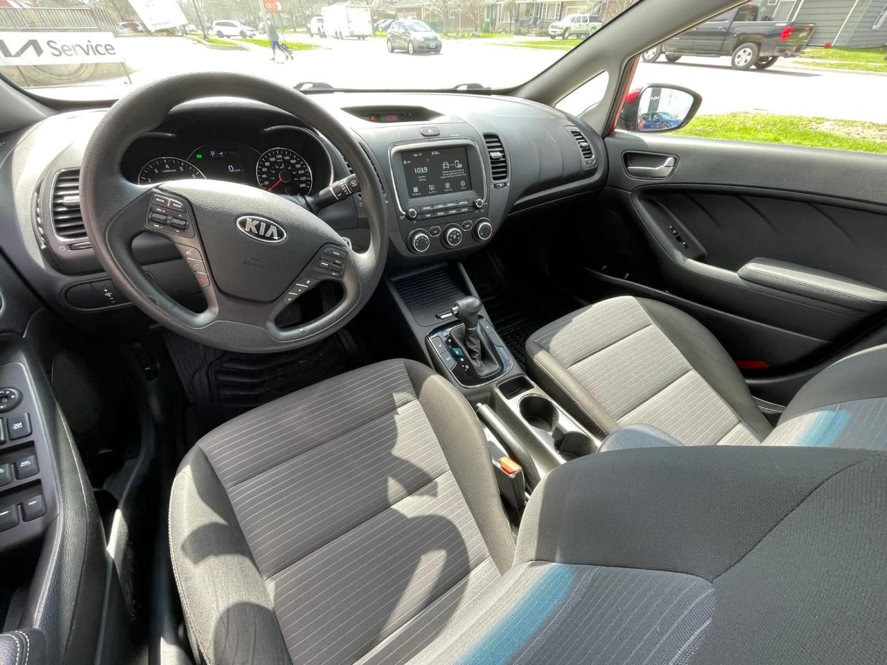 2017 Kia Forte 4dr Sdn Auto LX Photo