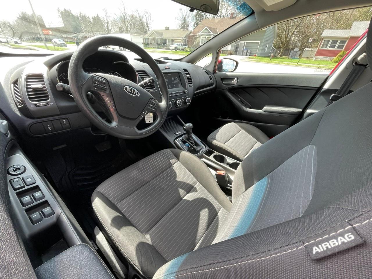 2017 Kia Forte 4dr Sdn Auto LX Photo
