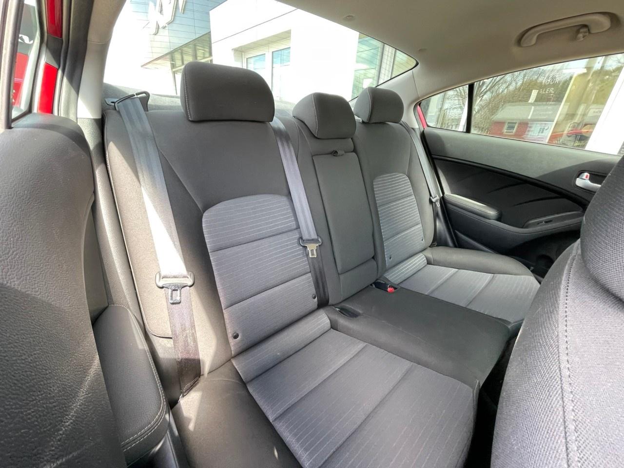 2017 Kia Forte 4dr Sdn Auto LX Photo