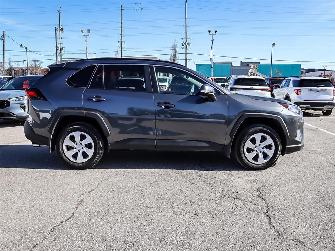 2020 Toyota RAV4 LE FWD Photo