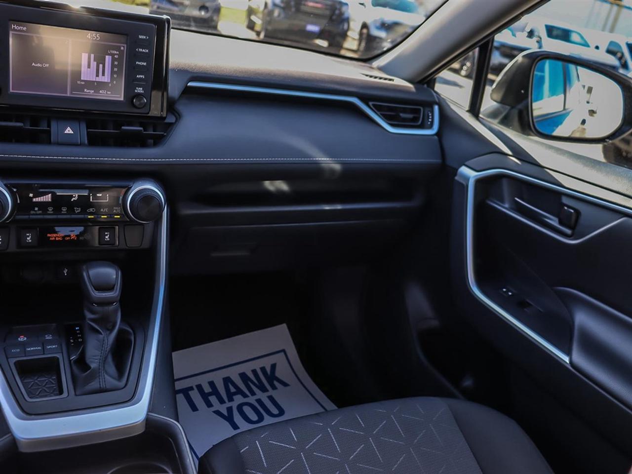 2020 Toyota RAV4 LE FWD Photo