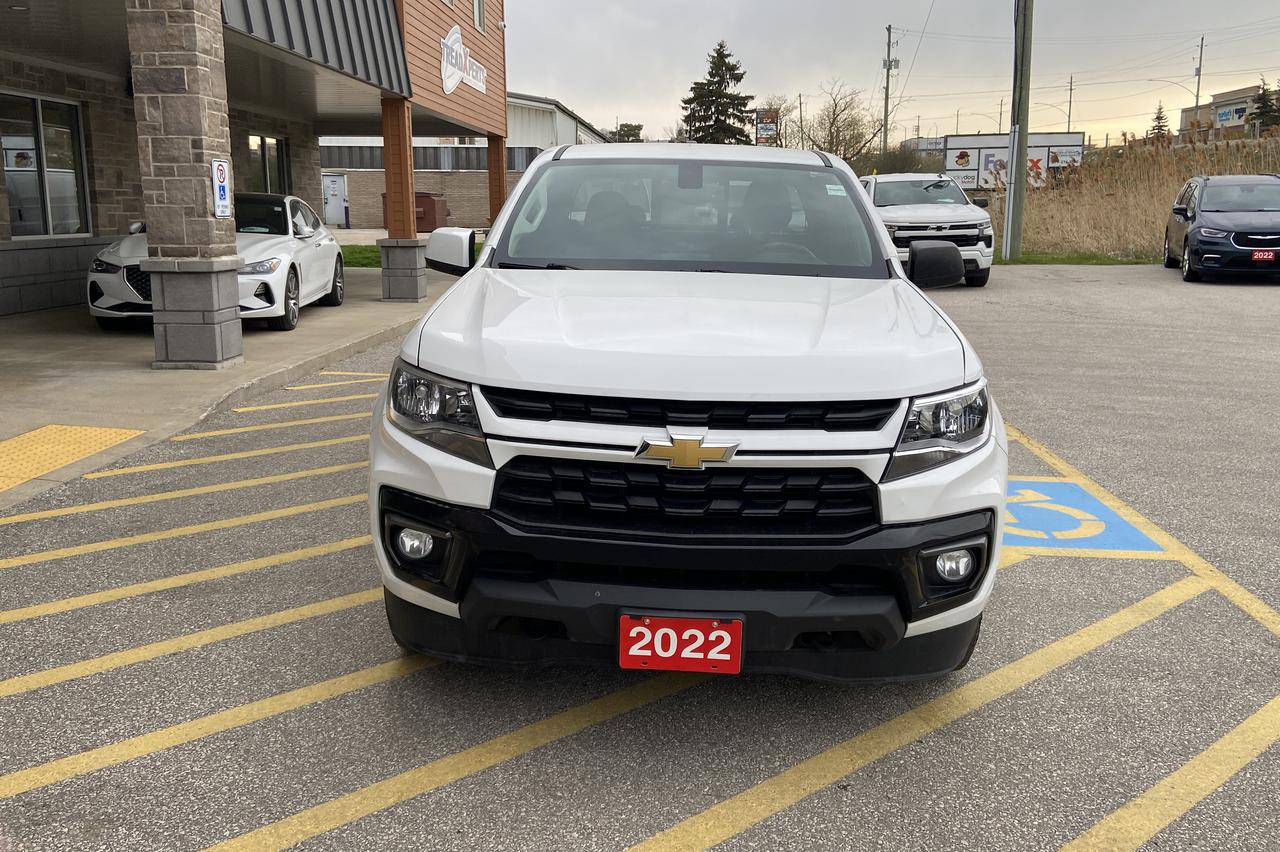 2022 Chevrolet Colorado 4WD LT Photo3