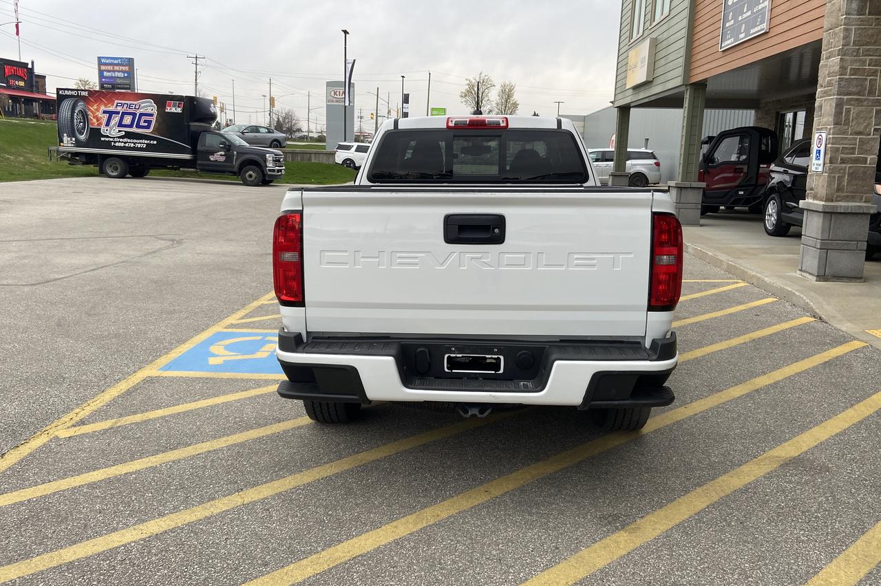 2022 Chevrolet Colorado 4WD LT Photo