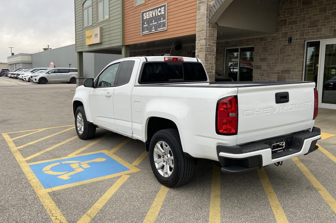 2022 Chevrolet Colorado 4WD LT Photo
