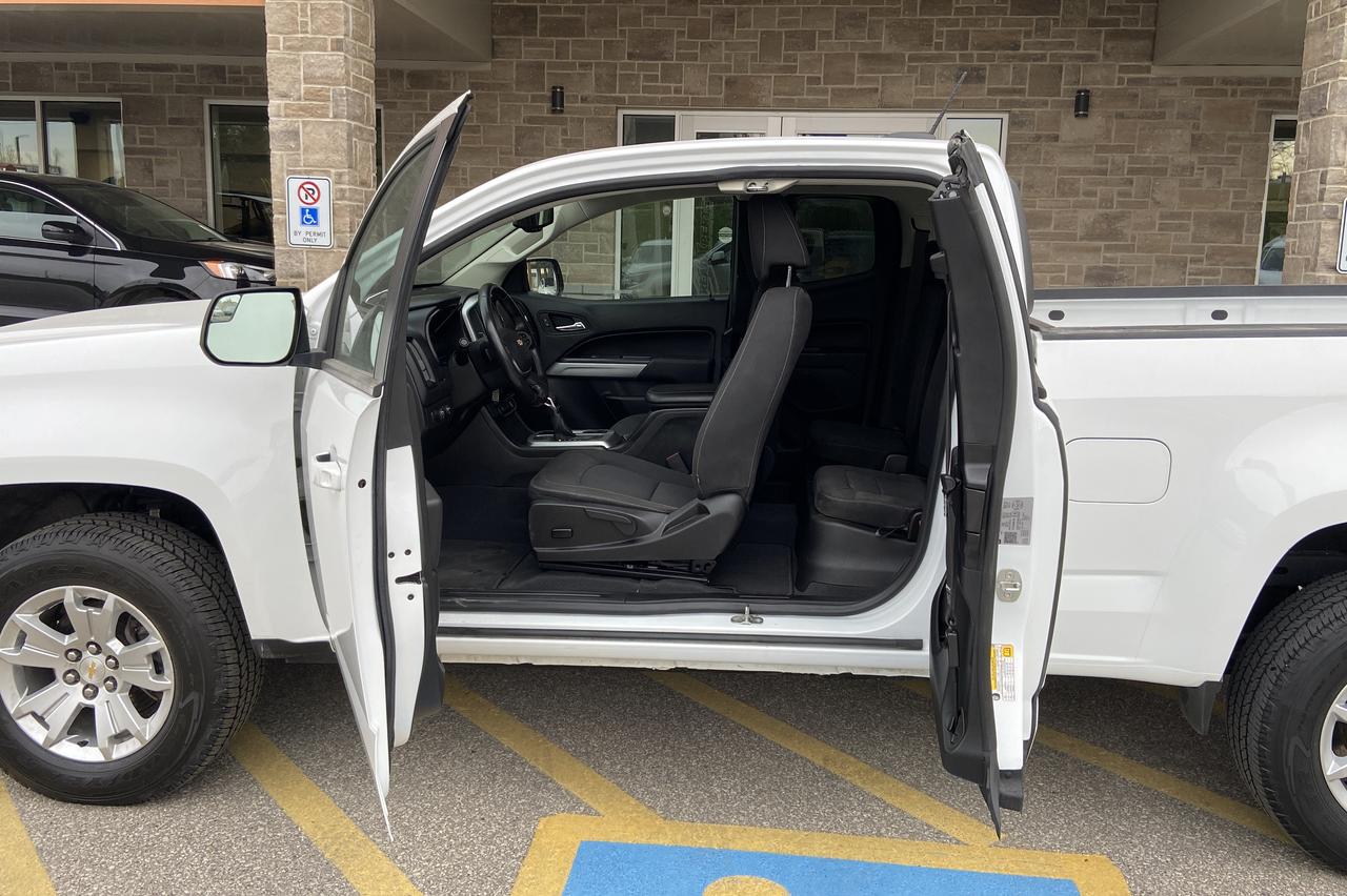 2022 Chevrolet Colorado 4WD LT Photo