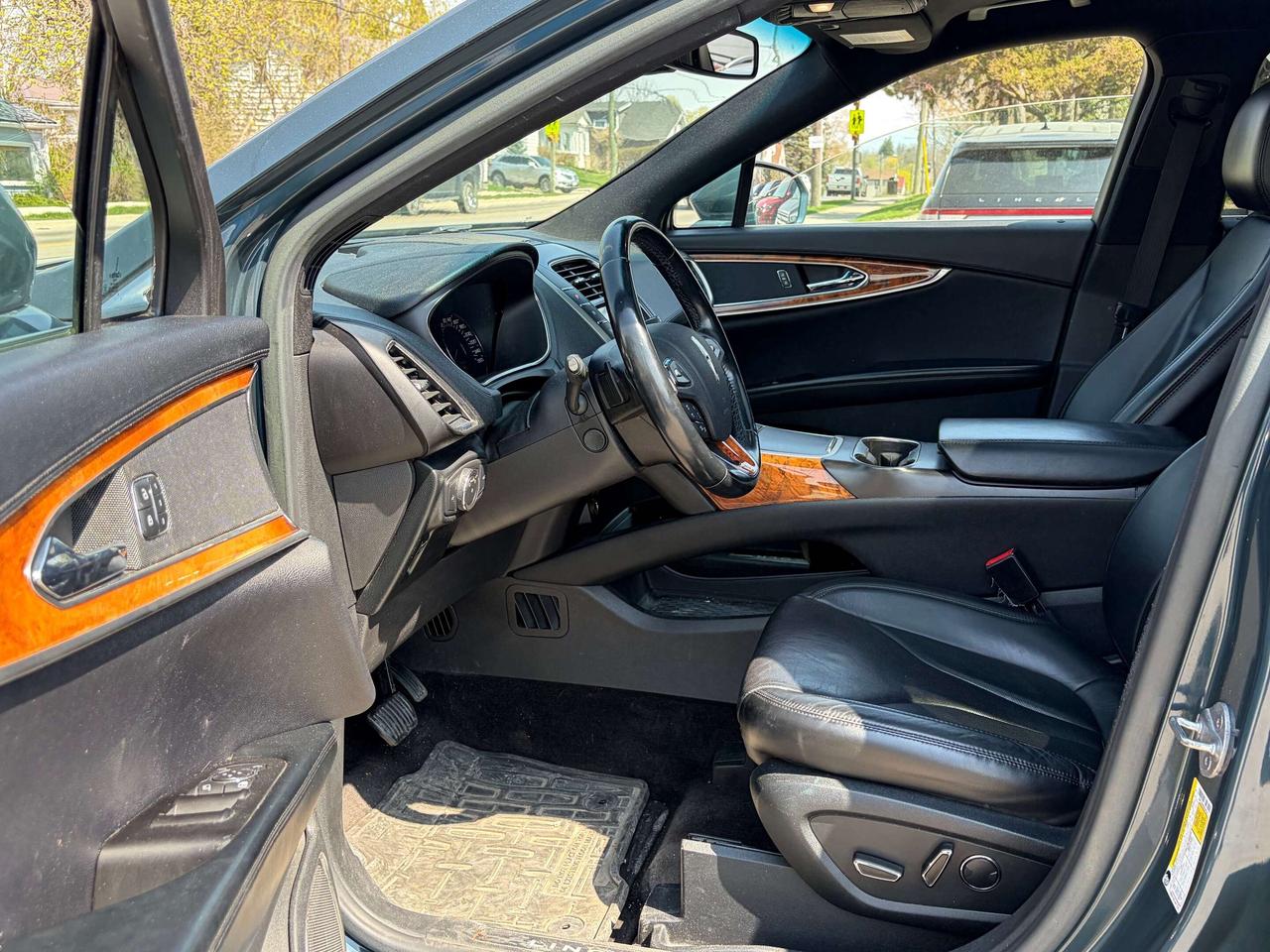 2016 Lincoln MKX RESERVE AWD 4dr Photo