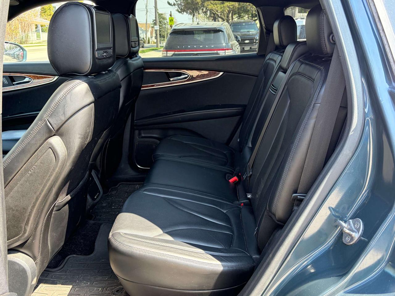 2016 Lincoln MKX RESERVE AWD 4dr Photo