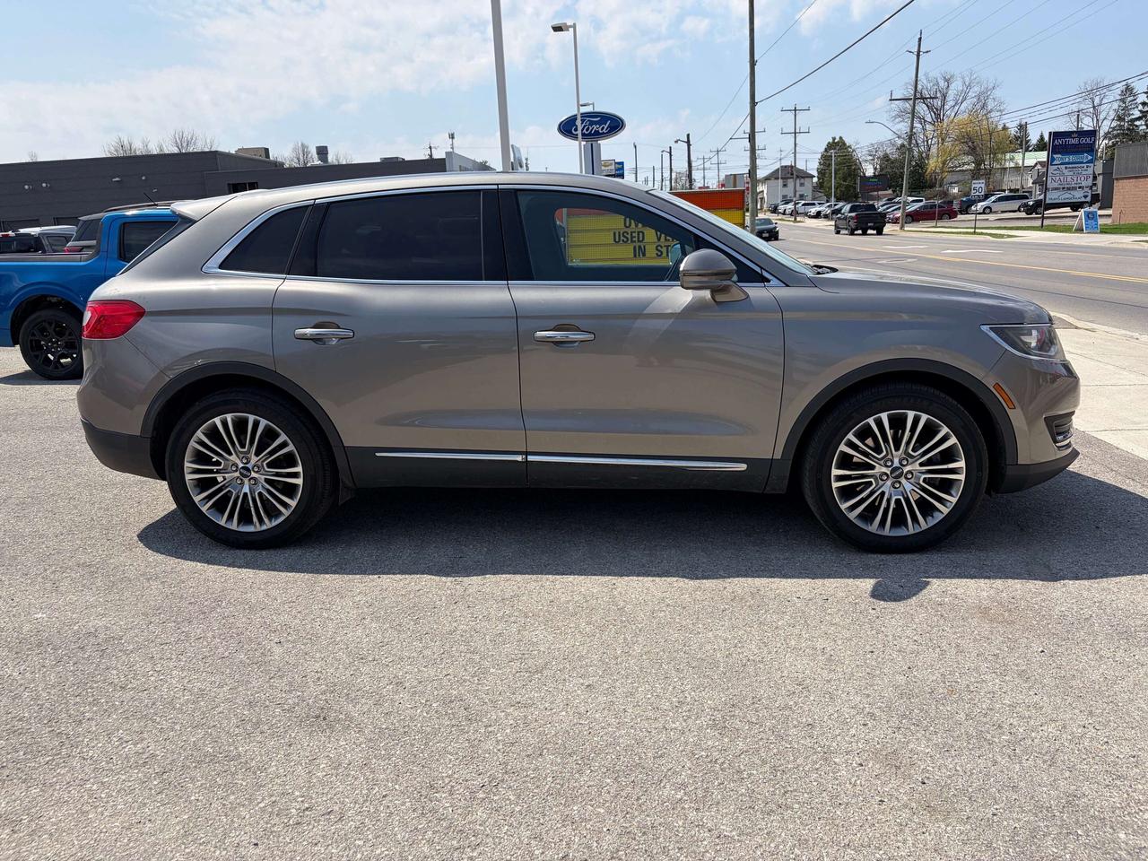 2017 Lincoln MKX AWD 4DR RESERVE Photo