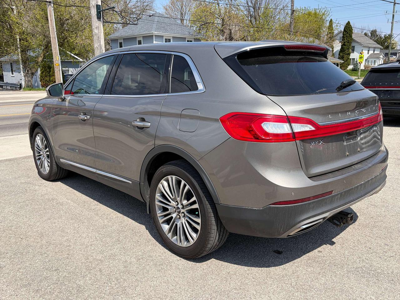 2017 Lincoln MKX AWD 4DR RESERVE Photo