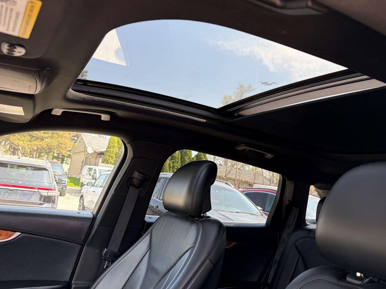 2017 Lincoln MKX AWD 4DR RESERVE Photo