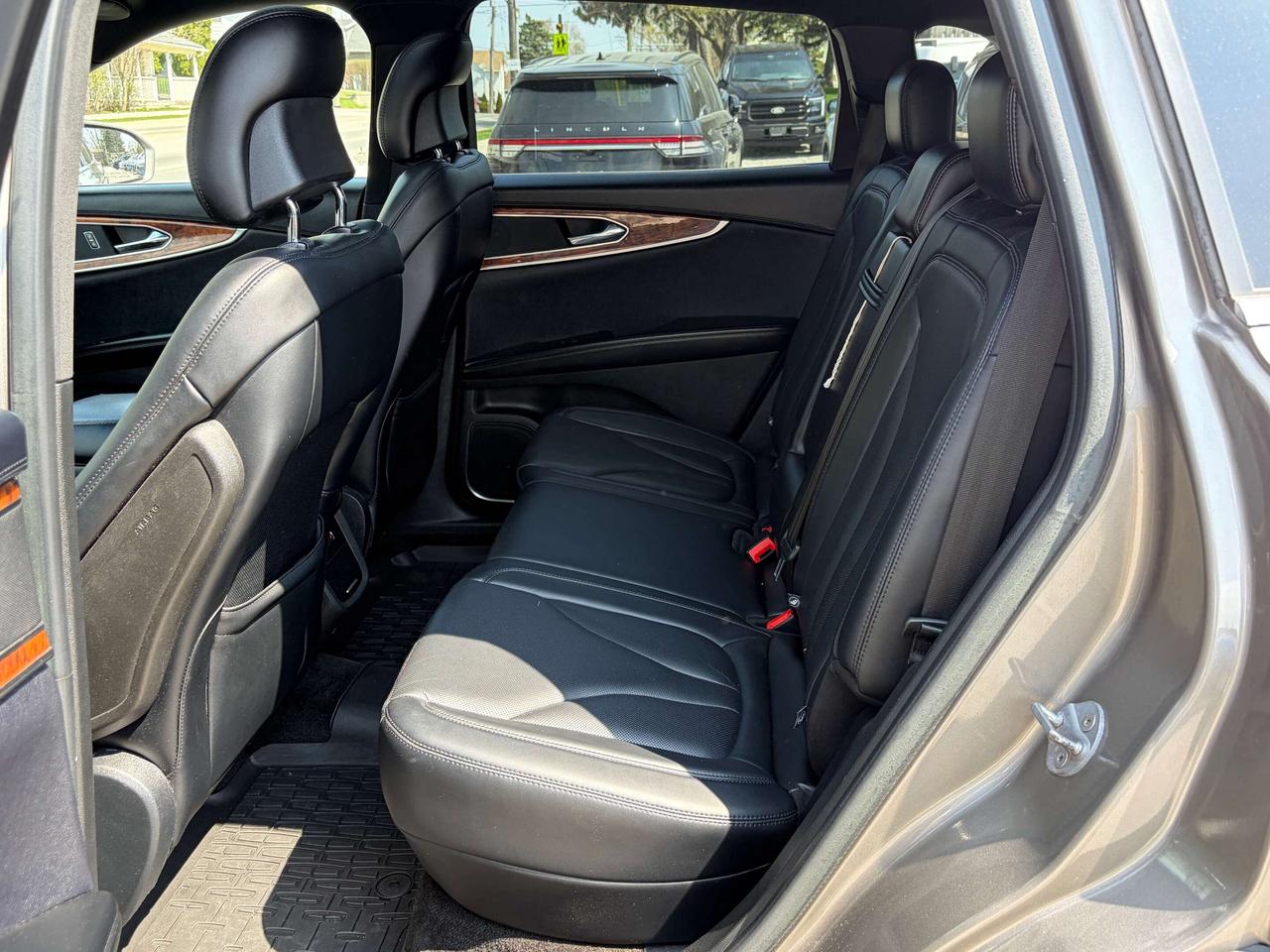 2017 Lincoln MKX AWD 4DR RESERVE Photo