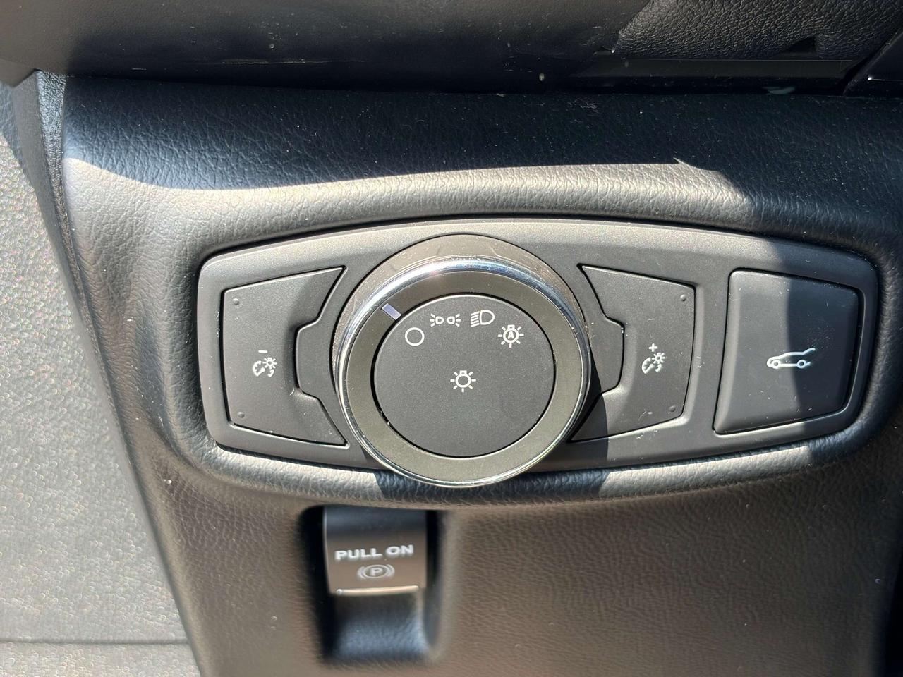 2017 Lincoln MKX AWD 4DR RESERVE Photo