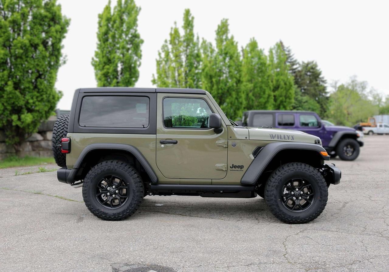 2026 Jeep Wrangler Willys 2 Door 4x4 Photo2