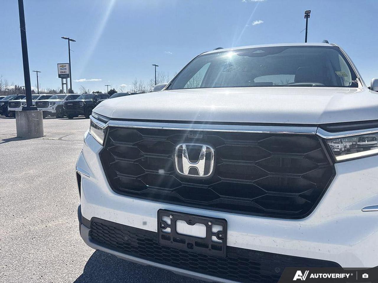 2023 Honda Pilot Touring | | Power Liftgate | Photo